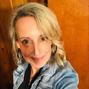 Meet your Posher, Julie